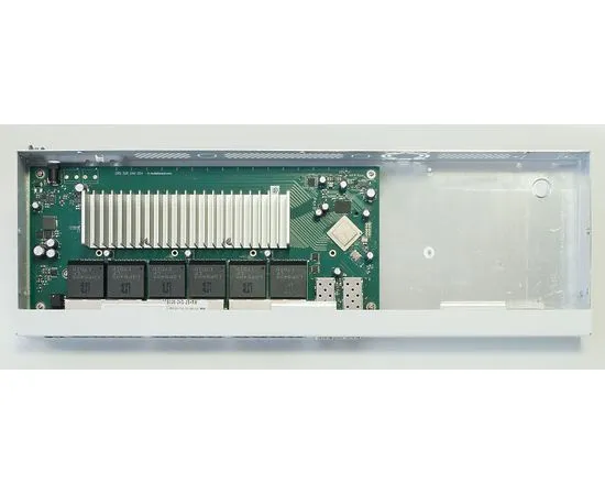 MikroTik CRS326-24G-2S+RM kommutatori