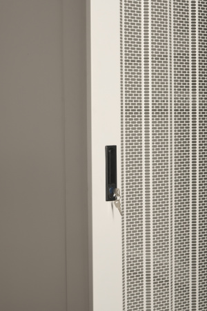 Шкаф напольный 42U 600*800*2000 мм, перфорированная дверь, белый